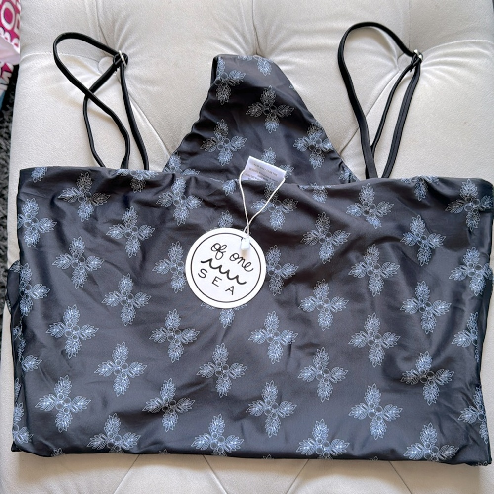 Of one sea black breadfruit one piece NWT